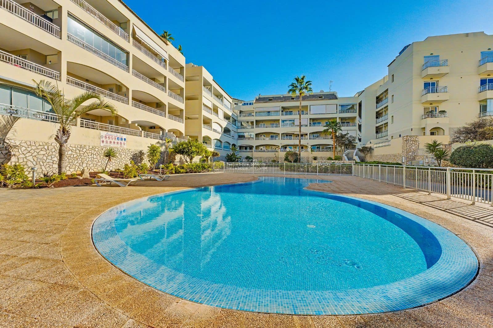 1 Zimmer Wohnung zu verkaufen in Palm-Mar mit Pool Garage - 315.000 € (Ref: 9453606)