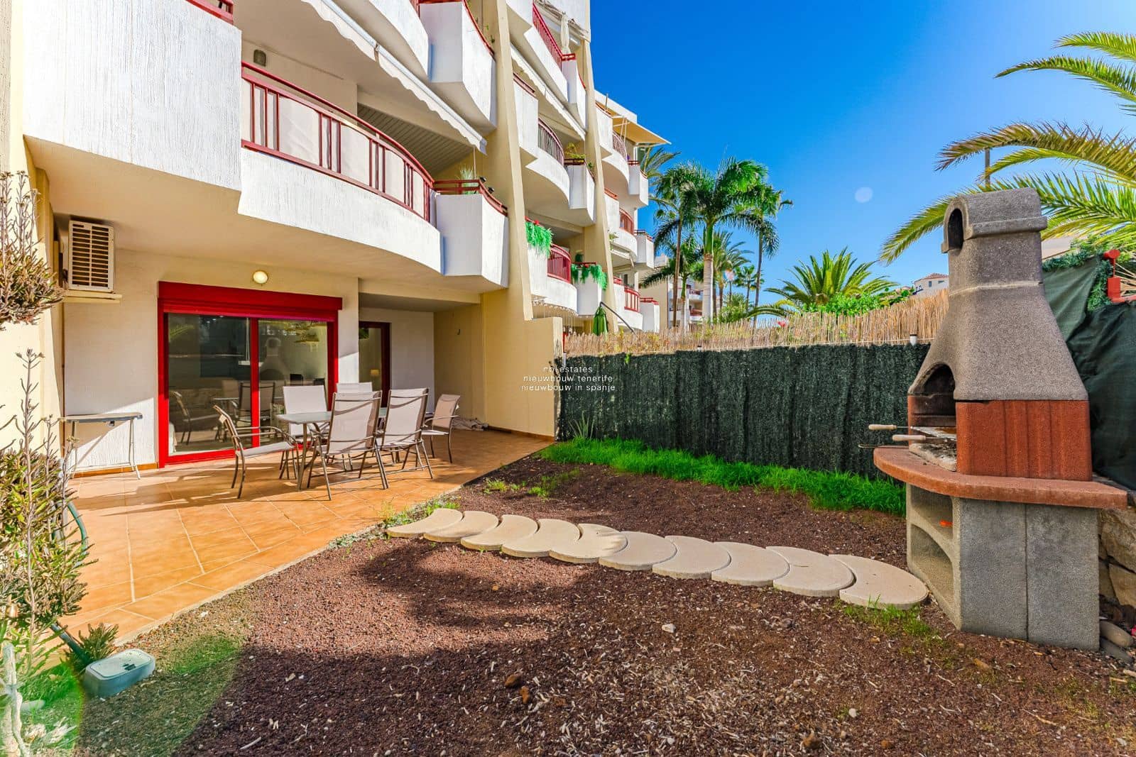 1 slaapkamer Flat te koop in Palm-Mar met zwembad garage - € 310.000 (Ref: 9453607)