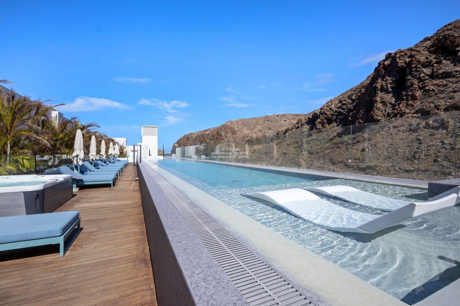 3 Zimmer Penthouse zu verkaufen in Palm-Mar mit Pool Garage - 1.950.000 € (Ref: 9470619)