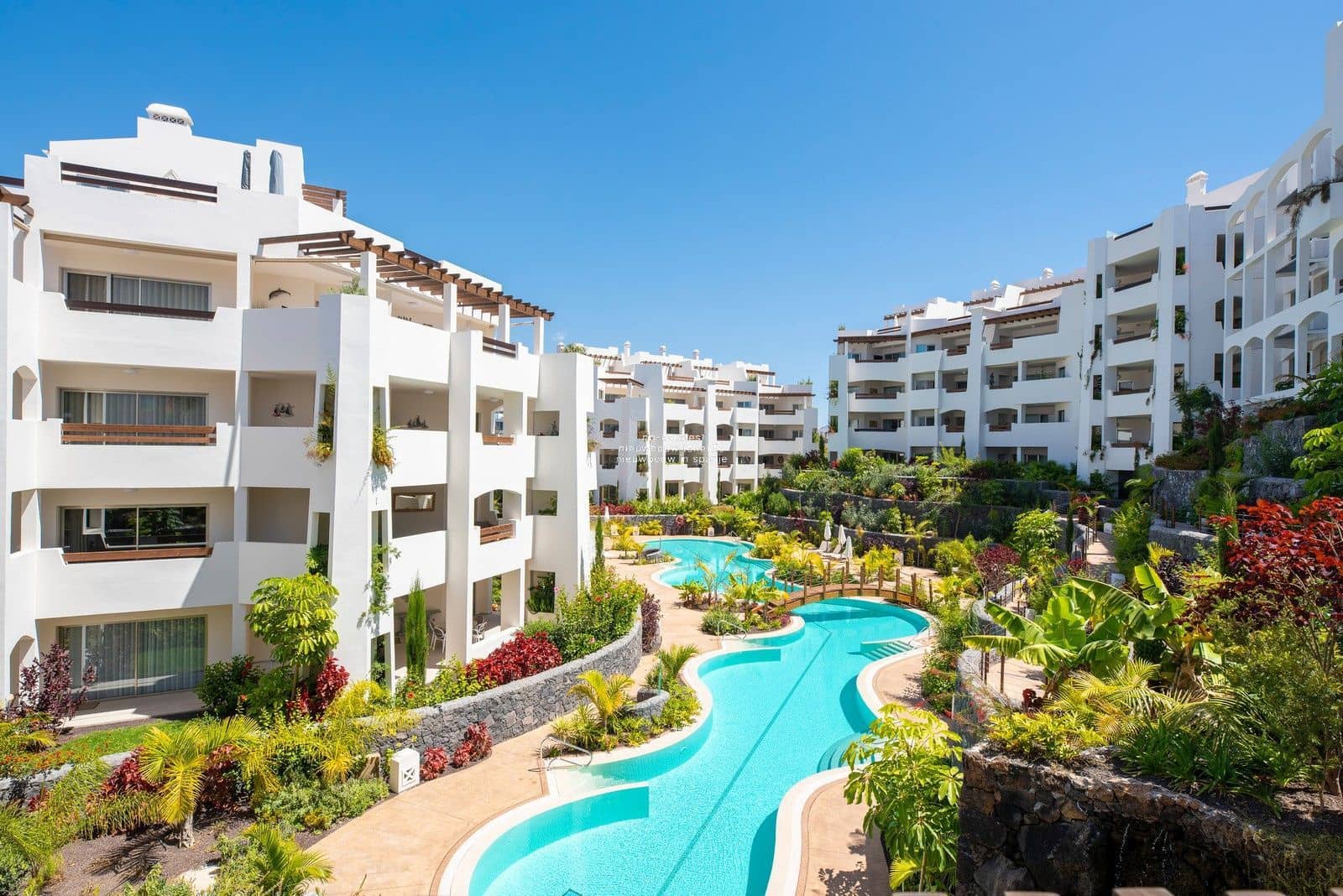 2 bedroom Flat for sale in Palm-Mar with pool garage - € 615,000 (Ref: 9493895)