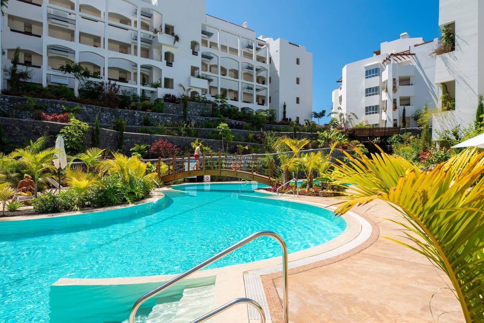 2 bedroom Flat for sale in Palm-Mar with pool garage - € 615,000 (Ref: 9493895)
