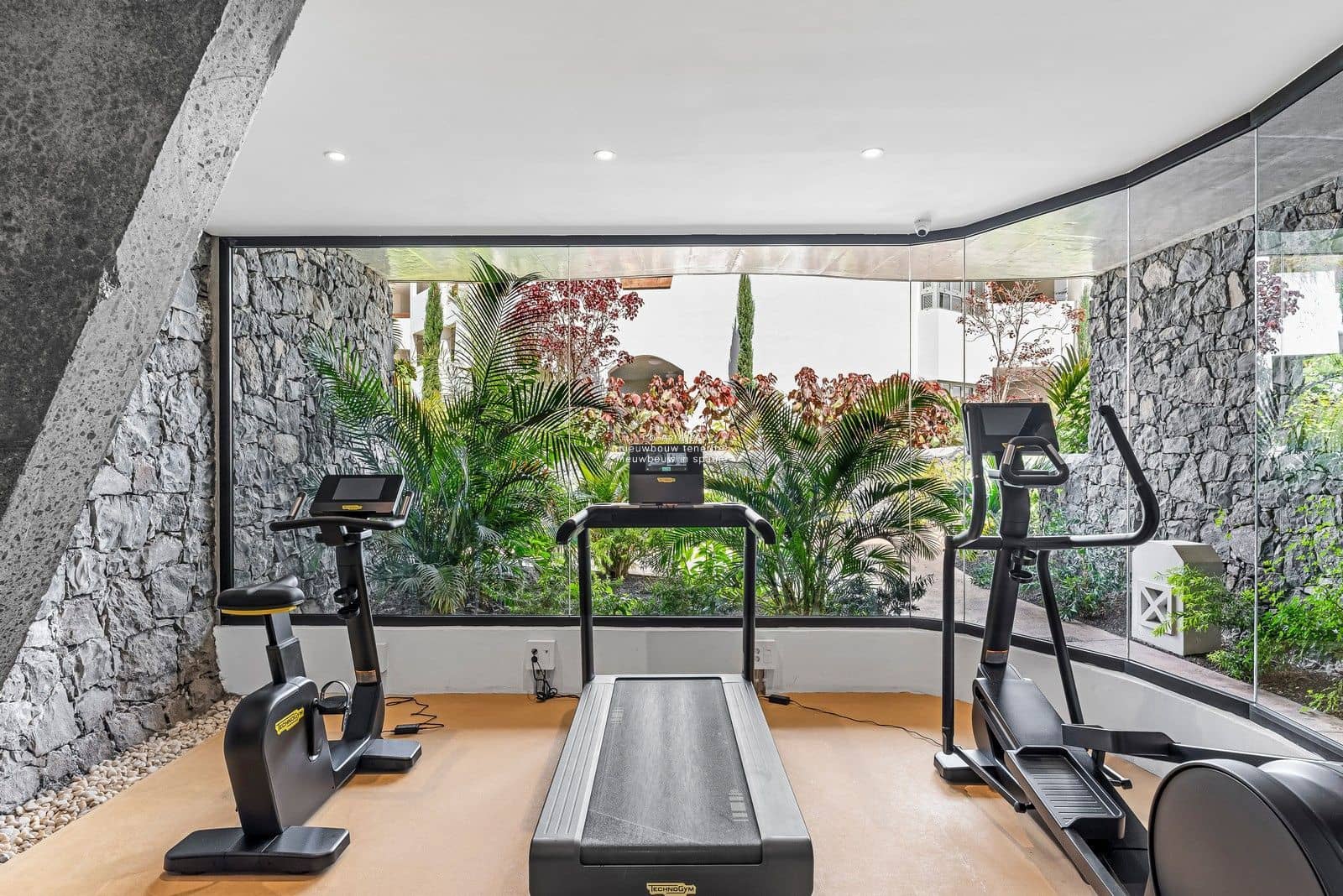 2 bedroom Flat for sale in Palm-Mar with pool garage - € 615,000 (Ref: 9493895)