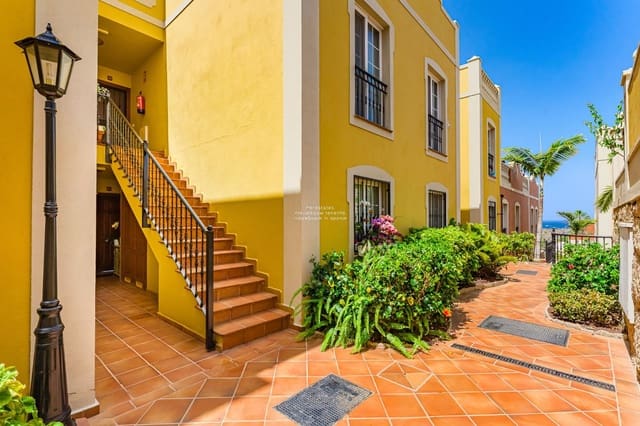 Piso de 2 habitaciones en Palm-Mar, Arona en venta con piscina garaje - 393.000 € (Ref: 9496542)