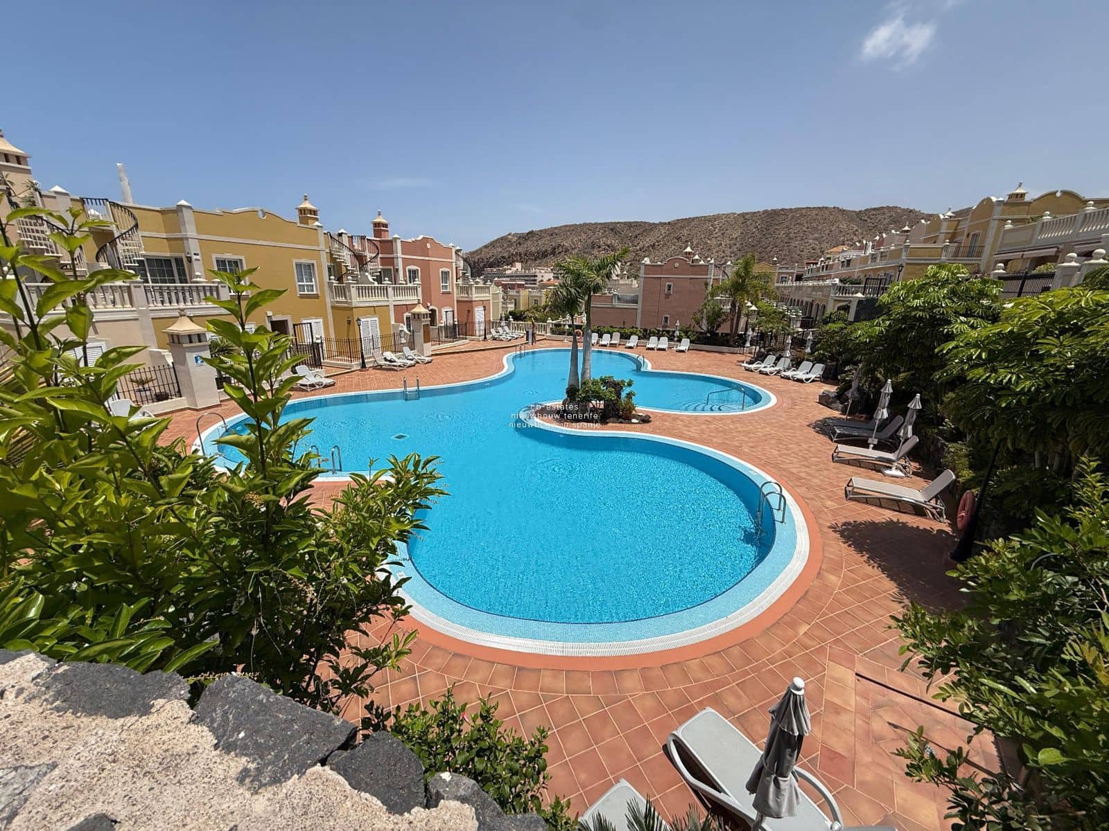 2 bedroom Flat for sale in Palm-Mar with pool garage - € 393,000 (Ref: 9496542)