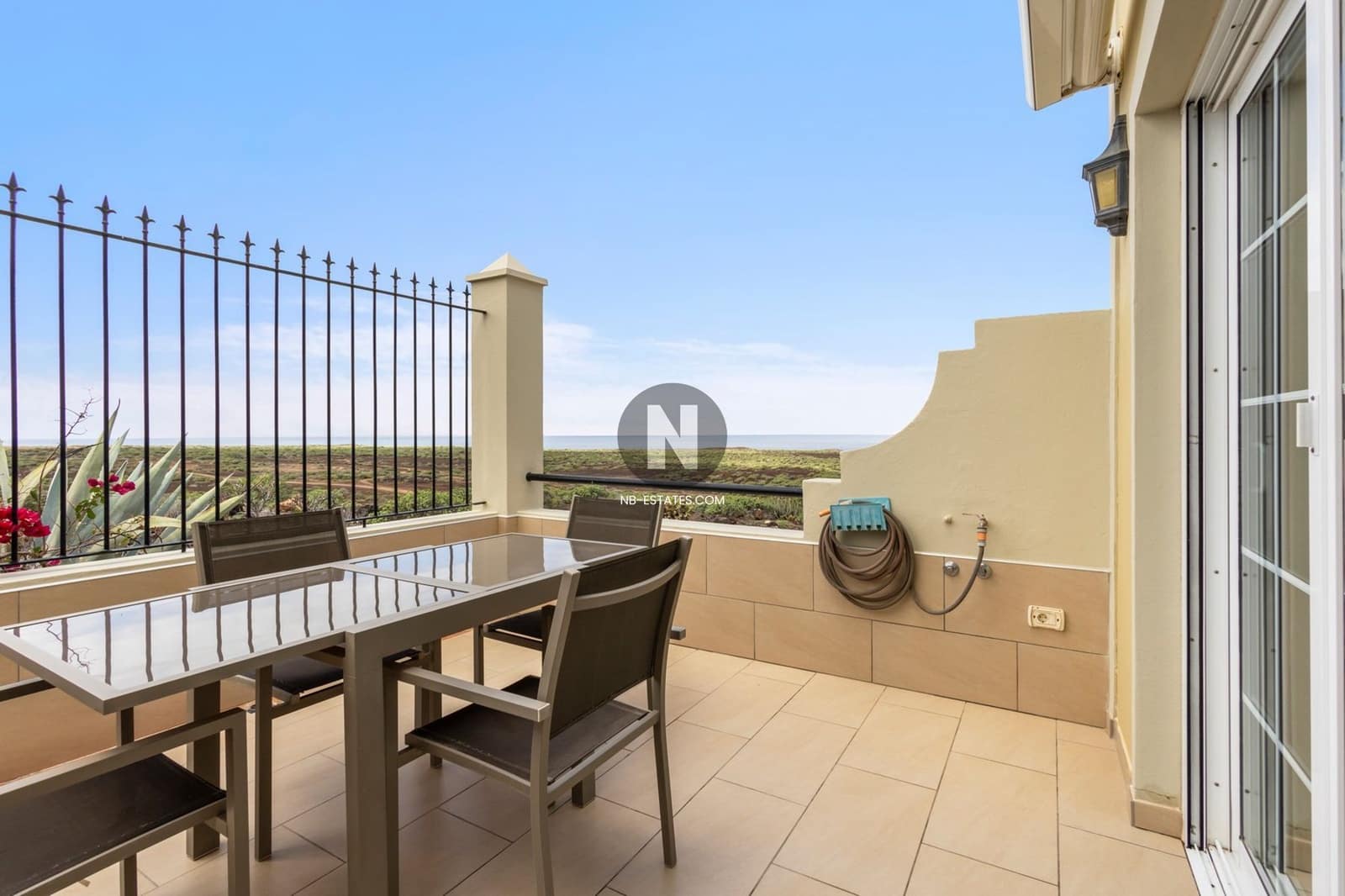 2 bedroom Flat for sale in Palm-Mar with pool garage - € 393,000 (Ref: 9496542)