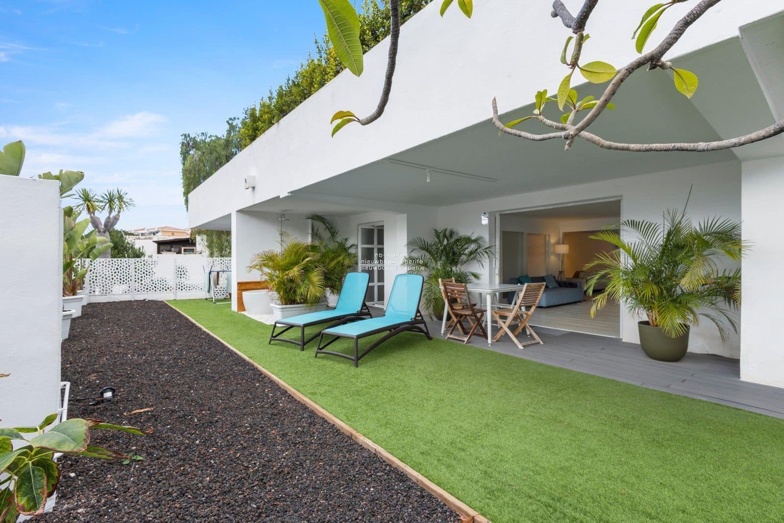 5 soverom Villa til salgs i Costa Adeje med svømmebasseng garasje - € 1 700 000 (Ref: 9499504)