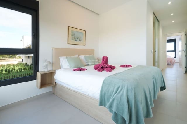 2 bedroom Flat for sale in Pinar de Campoverde, Pilar de la Horadada with pool garage - € 300,000 (Ref: 9499954)