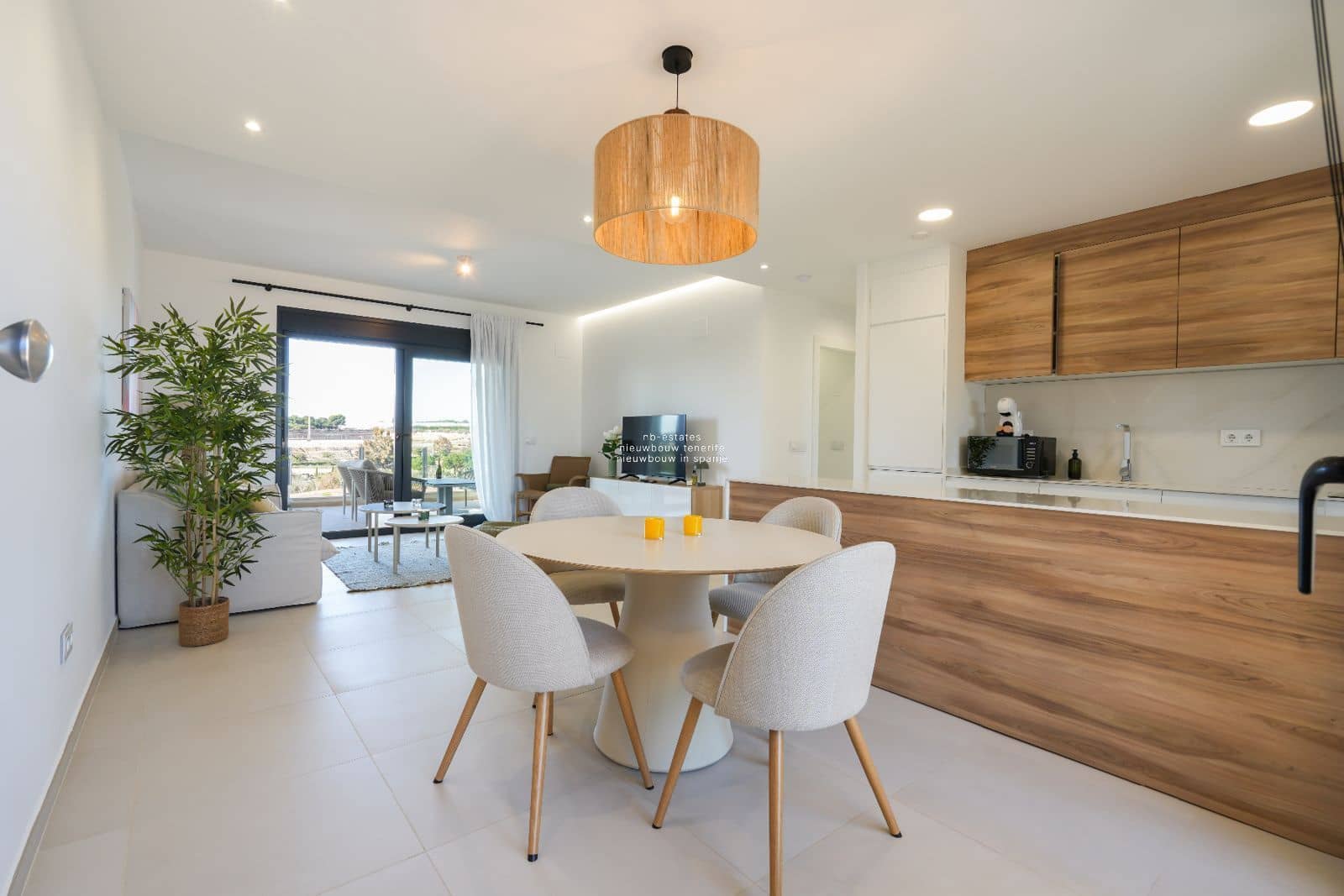 2 bedroom Flat for sale in Pilar de la Horadada with pool garage - € 300,000 (Ref: 9499954)