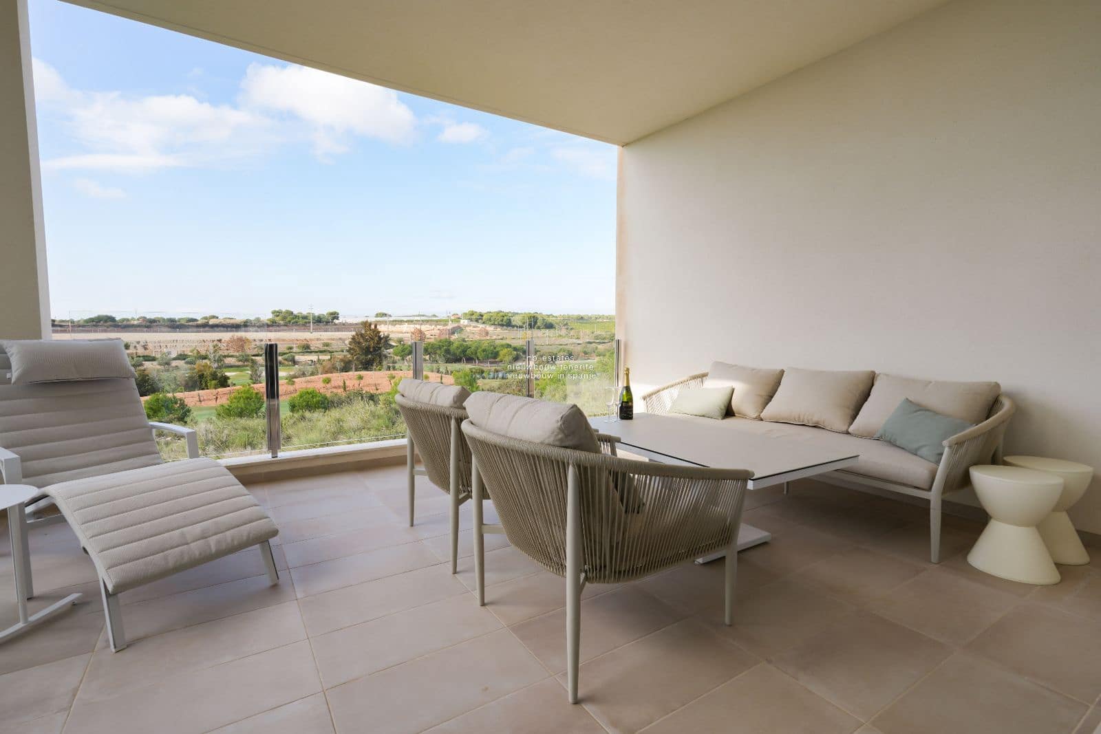 2 bedroom Flat for sale in Pilar de la Horadada with pool garage - € 300,000 (Ref: 9499954)
