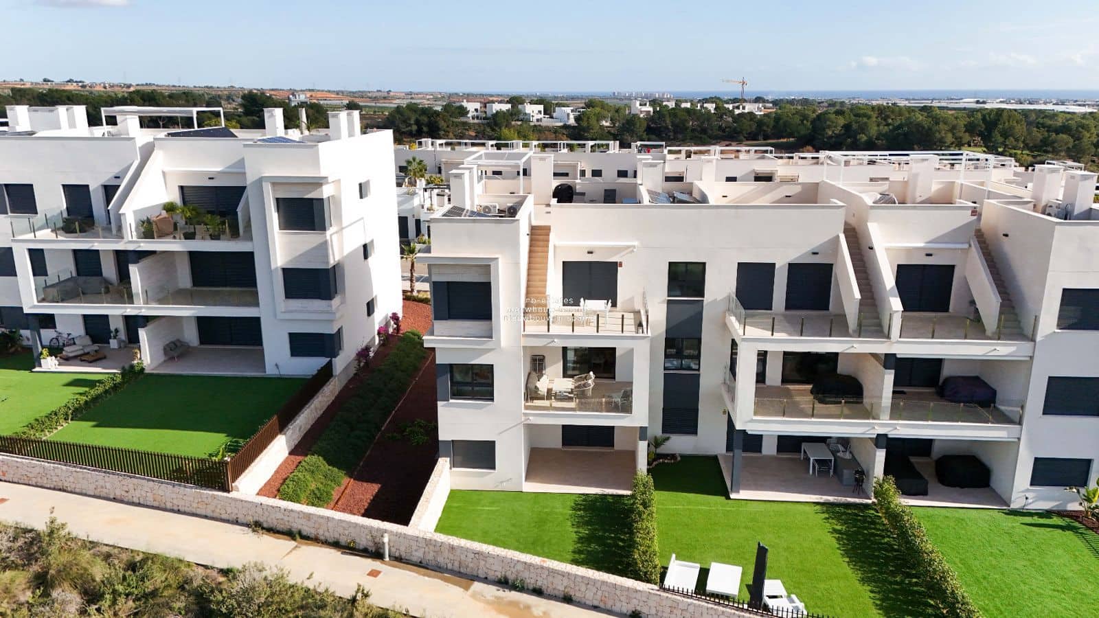 2 bedroom Flat for sale in Pilar de la Horadada with pool garage - € 300,000 (Ref: 9499954)