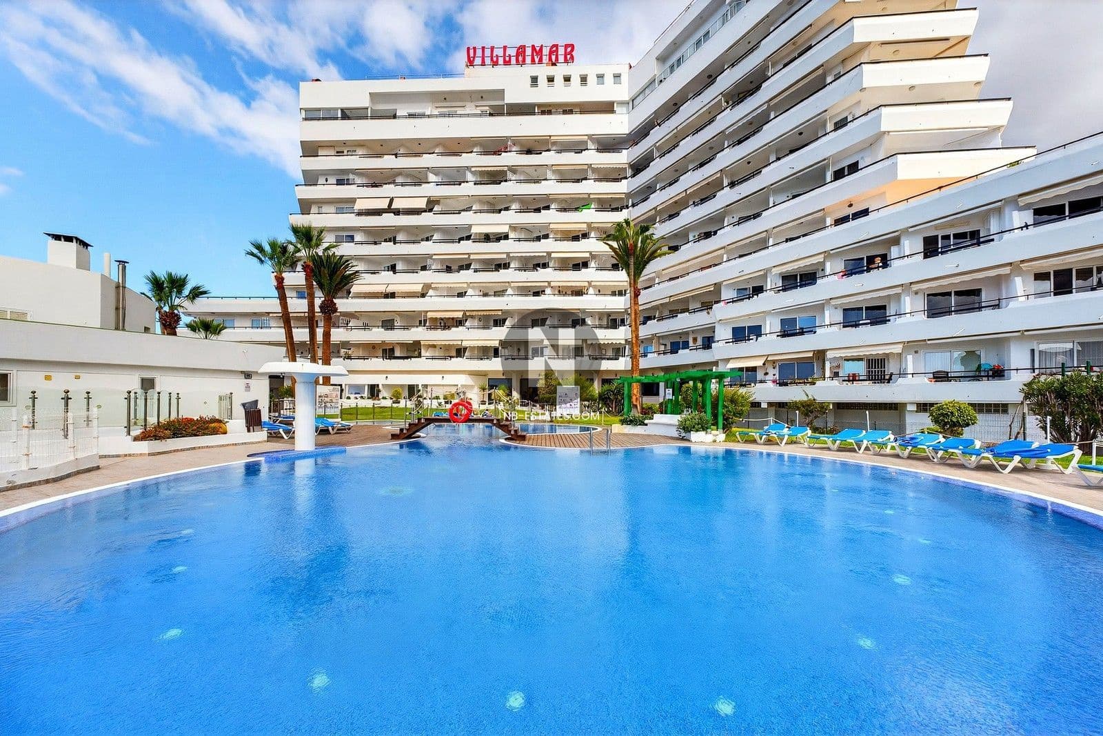 Leilighet til salgs i Costa Adeje med svømmebasseng garasje - € 270 000 (Ref: 9523515)