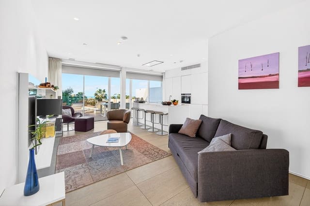 2 soverom Leilighet til salgs i Playa del Duque, Adeje med svømmebasseng garasje - € 695 000 (Ref: 9525522)