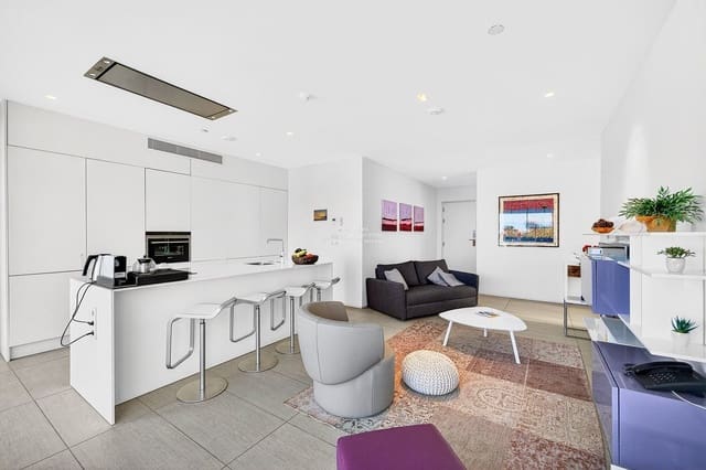 2 soverom Leilighet til salgs i Playa del Duque, Adeje med svømmebasseng garasje - € 695 000 (Ref: 9525522)