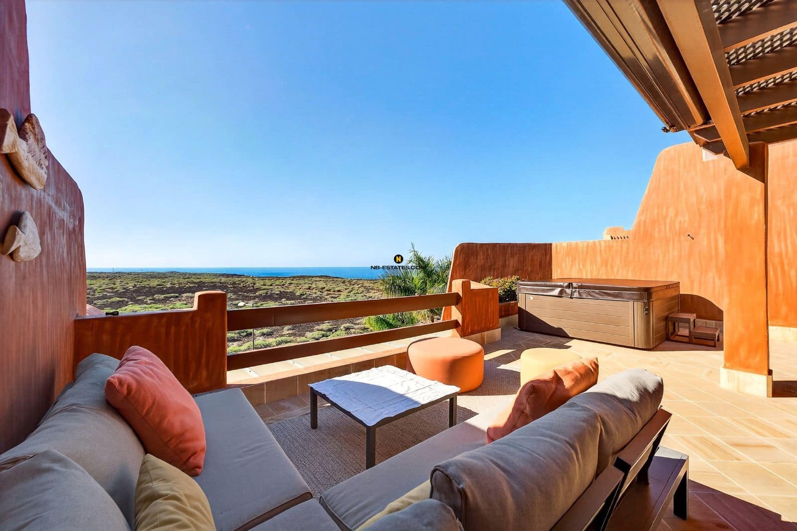 2 soverom Leilighet til salgs i Palm-Mar med svømmebasseng garasje - € 885 000 (Ref: 9559098)