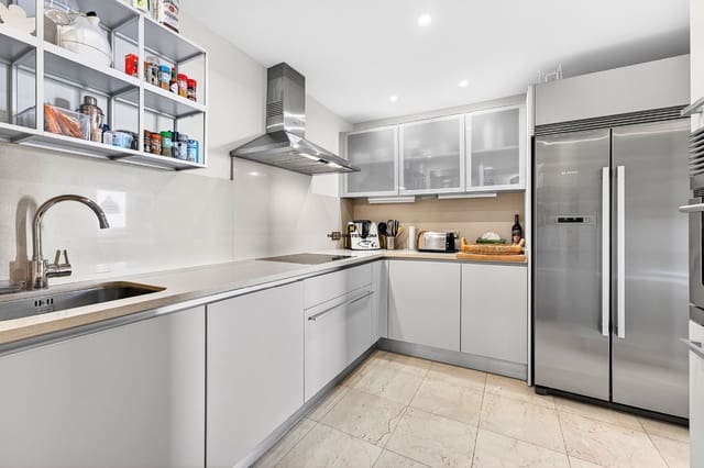 2 soverom Leilighet til salgs i Palm-Mar, Arona med svømmebasseng garasje - € 885 000 (Ref: 9559098)