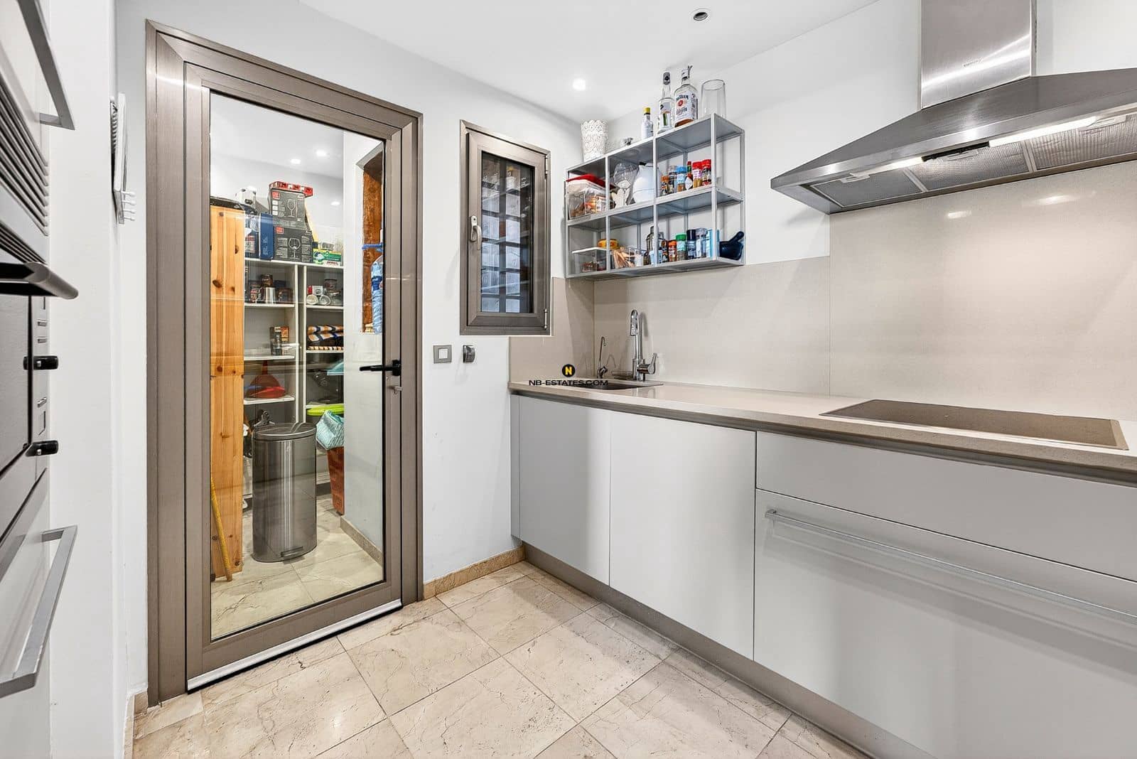 2 soverom Leilighet til salgs i Palm-Mar med svømmebasseng garasje - € 885 000 (Ref: 9559098)