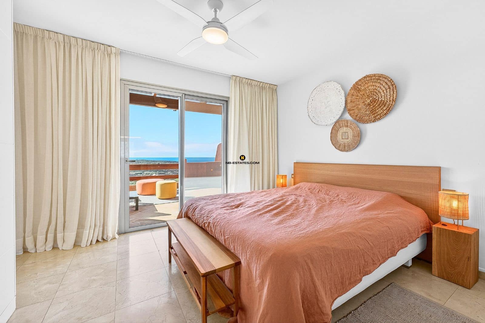 2 soverom Leilighet til salgs i Palm-Mar med svømmebasseng garasje - € 885 000 (Ref: 9559098)