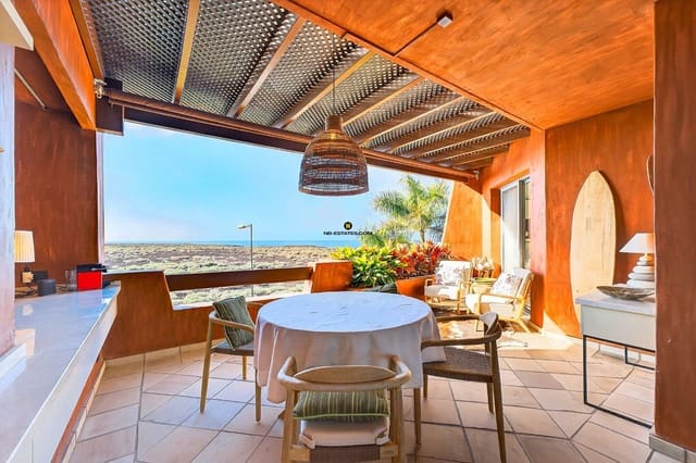 2 soverom Leilighet til salgs i Palm-Mar, Arona med svømmebasseng garasje - € 885 000 (Ref: 9559098)