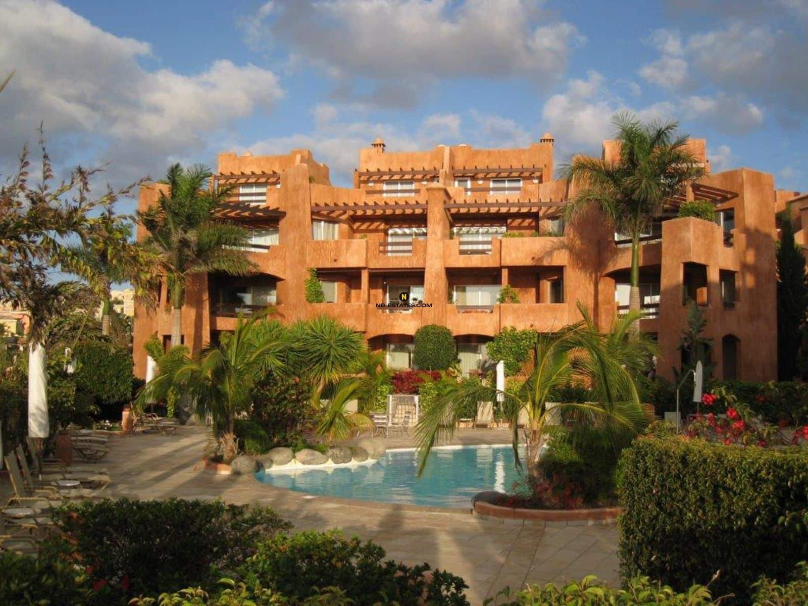 2 soverom Leilighet til salgs i Palm-Mar med svømmebasseng garasje - € 885 000 (Ref: 9559098)