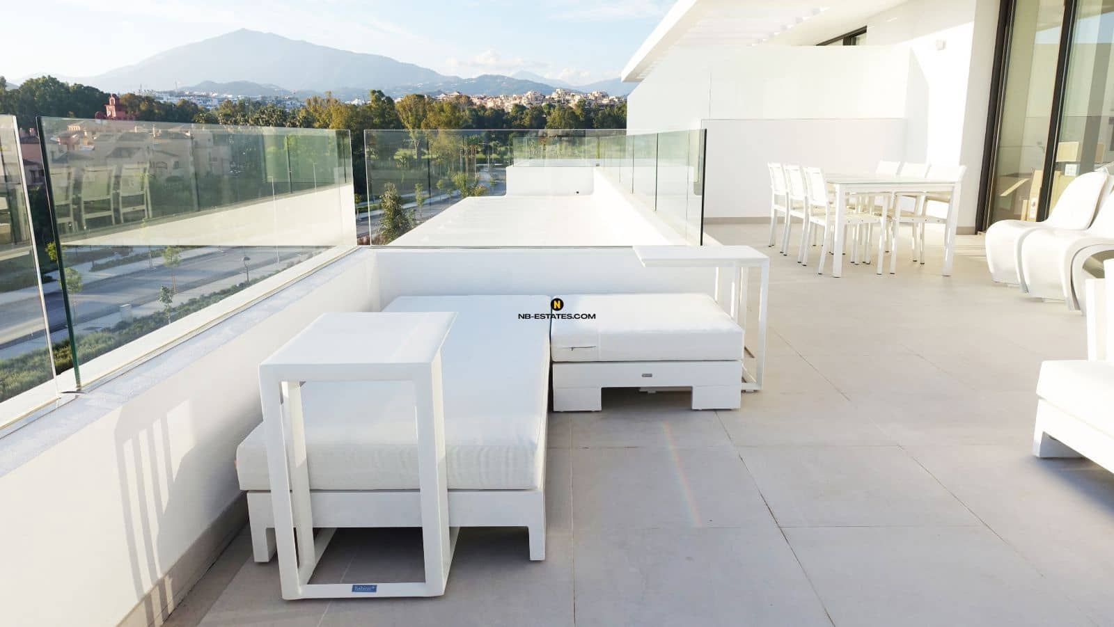 3 slaapkamer Penthouse te koop in Estepona - € 1.050.000 (Ref: 9559792)