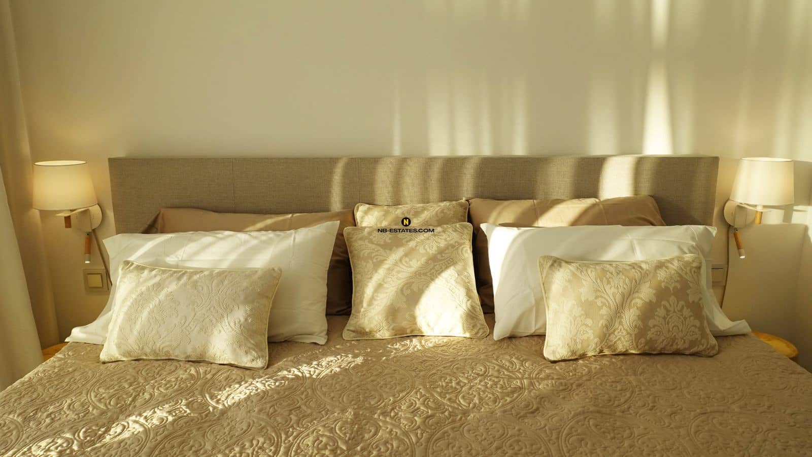 3 slaapkamer Penthouse te koop in Estepona - € 1.050.000 (Ref: 9559792)