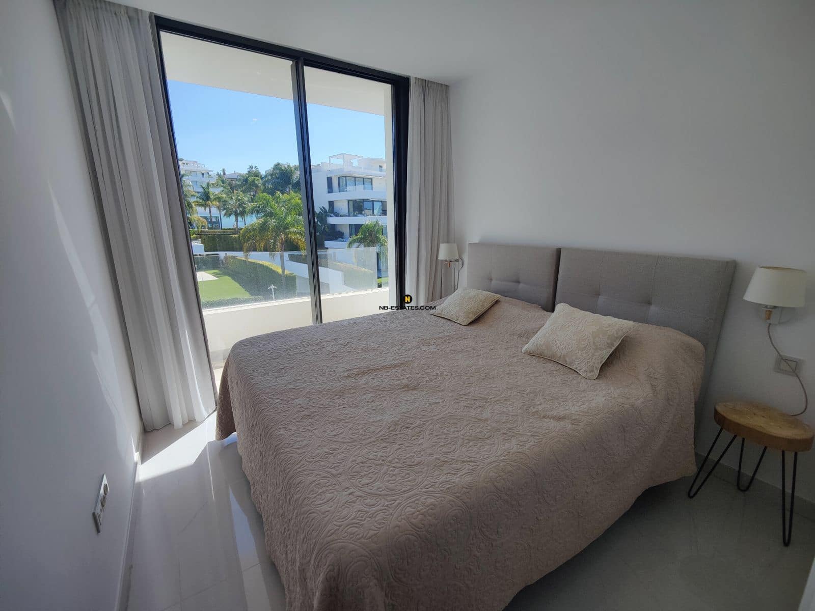 3 slaapkamer Penthouse te koop in Estepona - € 1.050.000 (Ref: 9559792)