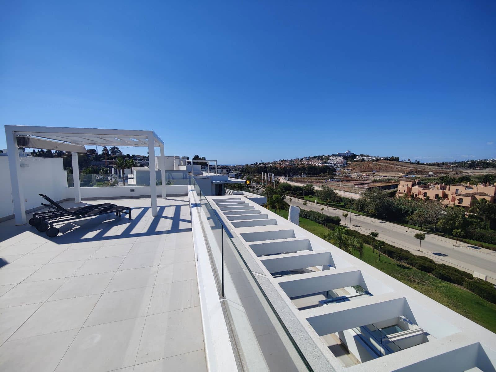 3 slaapkamer Penthouse te koop in Estepona - € 1.050.000 (Ref: 9559792)