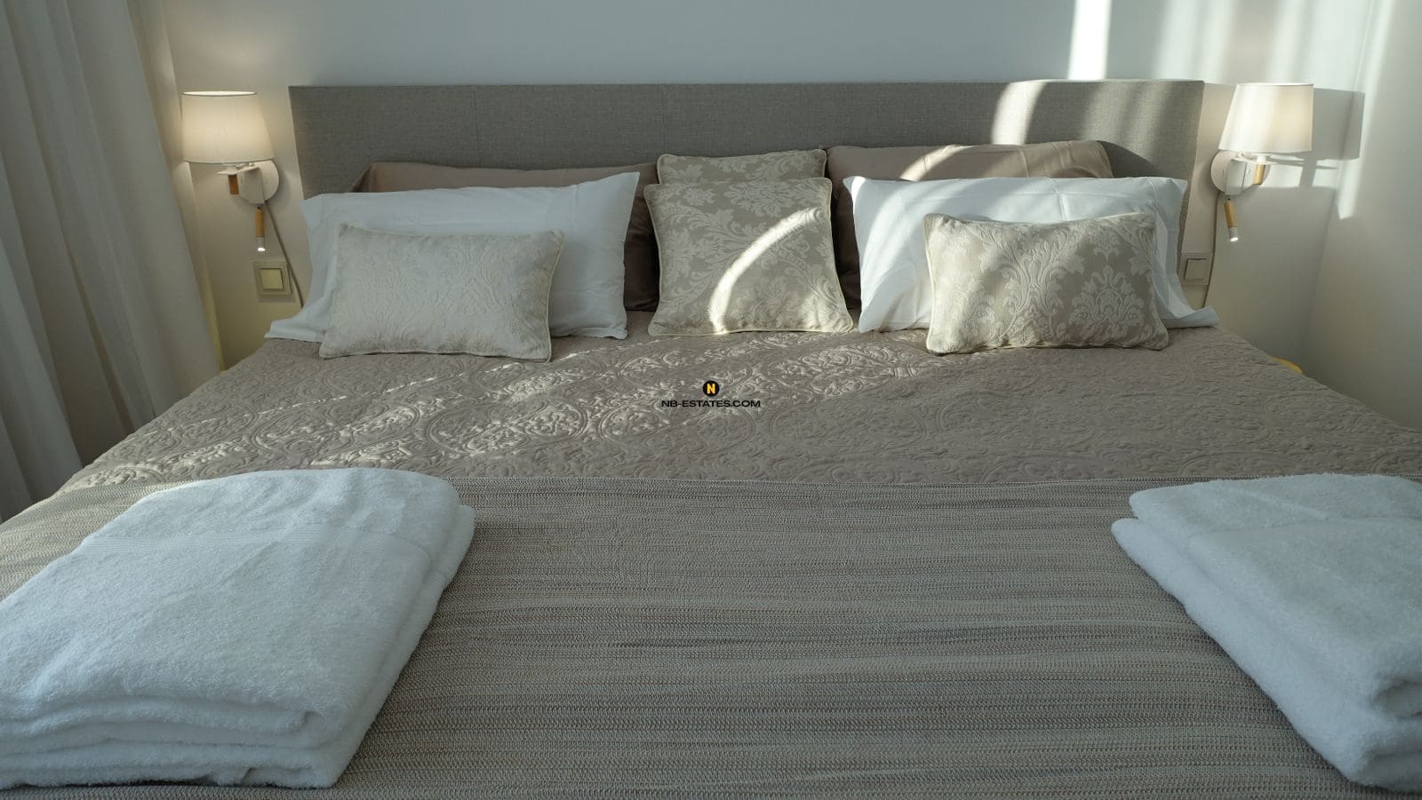 3 slaapkamer Penthouse te koop in Estepona - € 1.050.000 (Ref: 9559792)