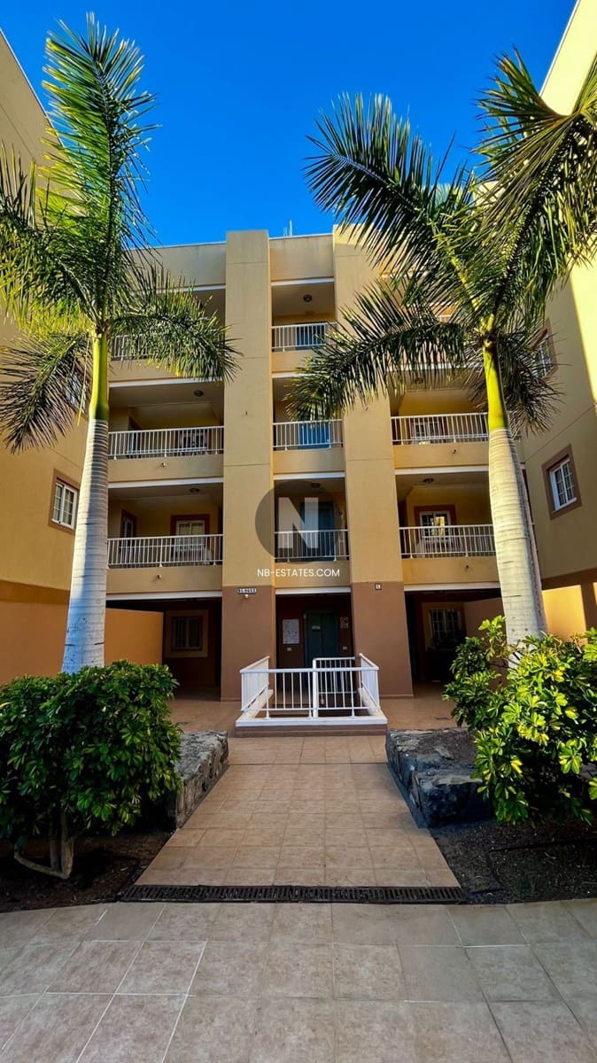 2 bedroom Flat for sale in Palm-Mar with pool garage - € 350,000 (Ref: 9570025)