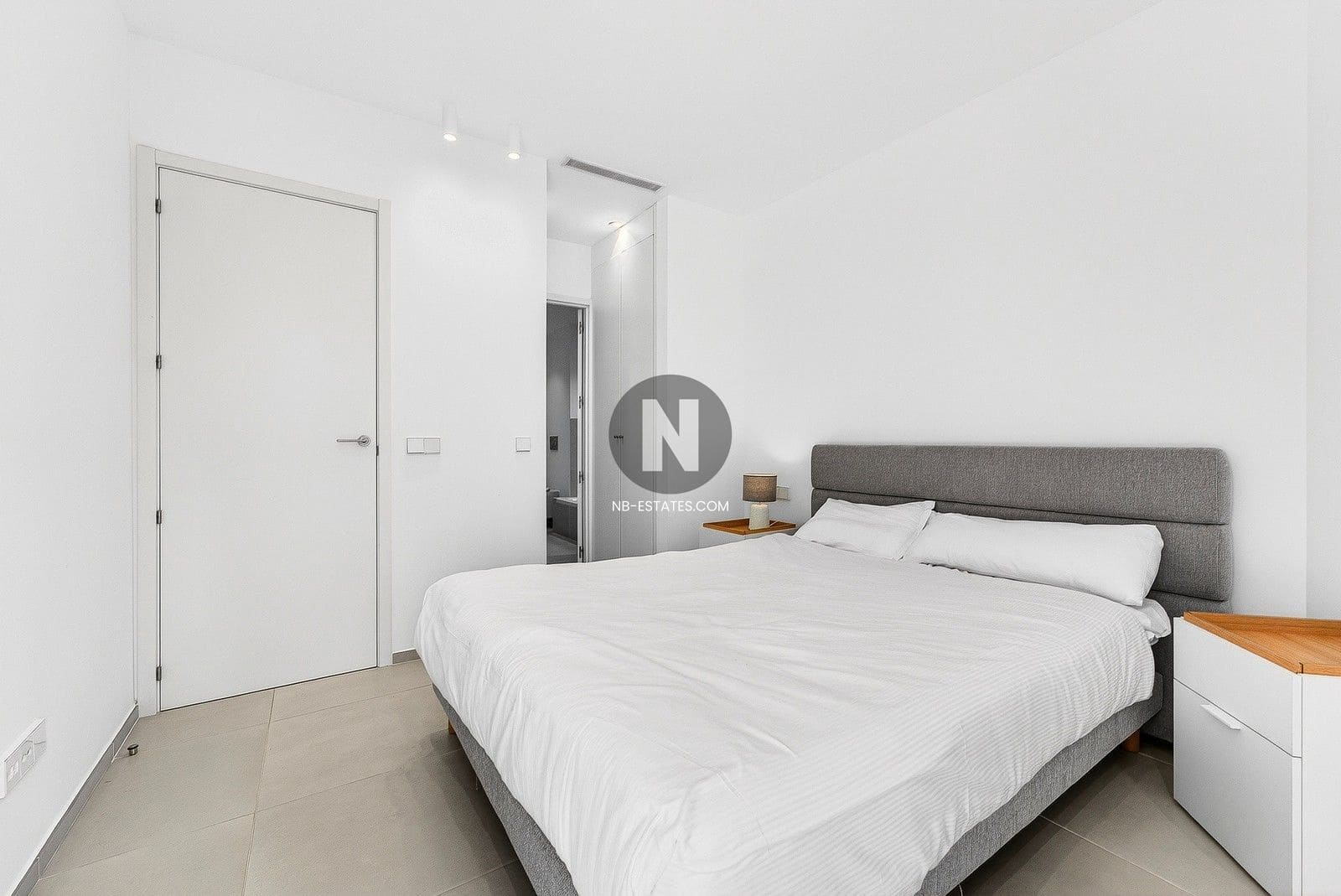 2 bedroom Flat for sale in Palm-Mar with pool garage - € 599,000 (Ref: 9572272)