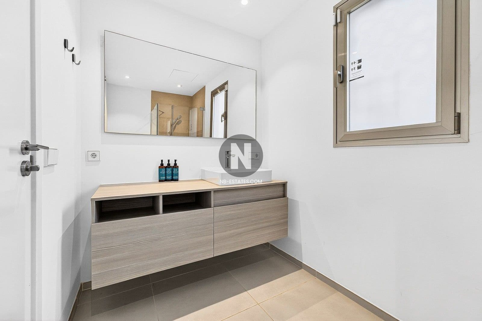 2 bedroom Flat for sale in Palm-Mar with pool garage - € 599,000 (Ref: 9572272)