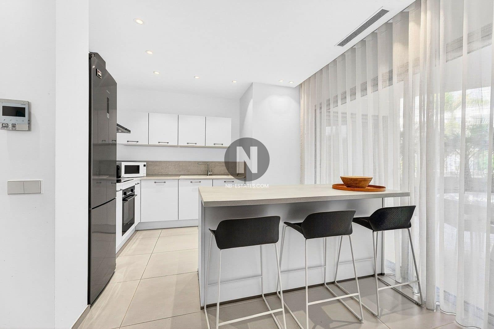 2 bedroom Flat for sale in Palm-Mar with pool garage - € 599,000 (Ref: 9572272)