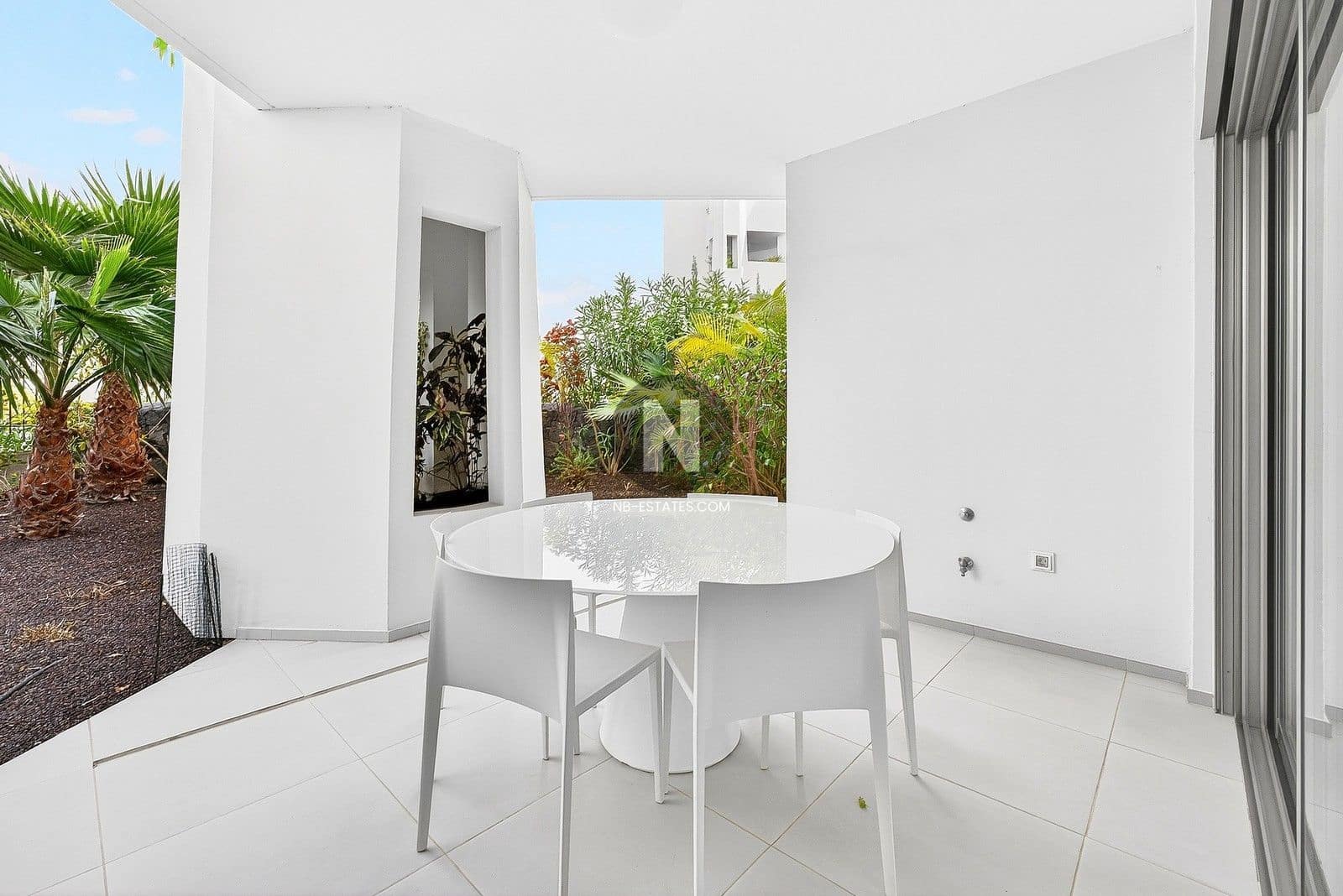 2 bedroom Flat for sale in Palm-Mar with pool garage - € 599,000 (Ref: 9572272)