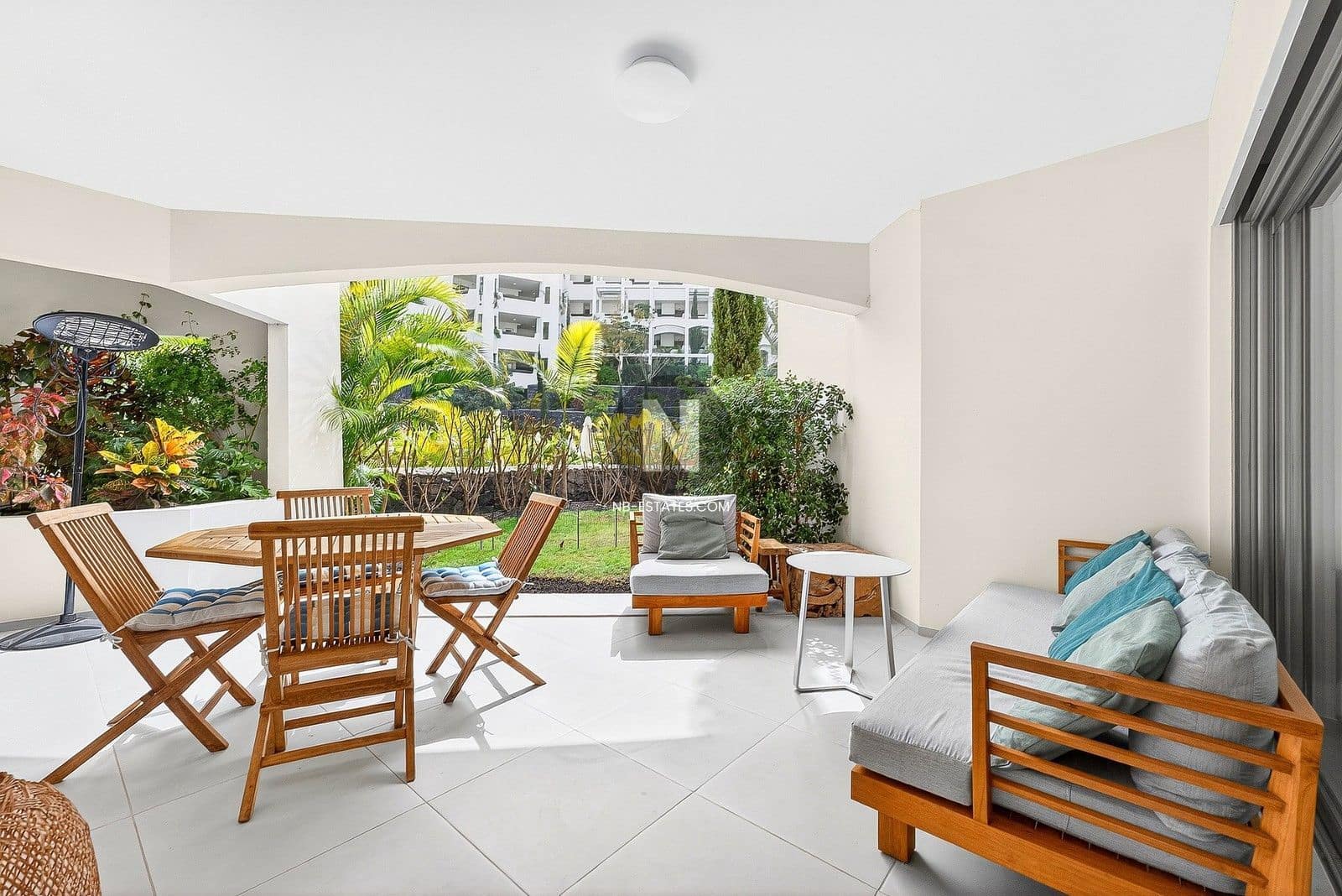 2 bedroom Flat for sale in Palm-Mar with pool garage - € 599,000 (Ref: 9572272)