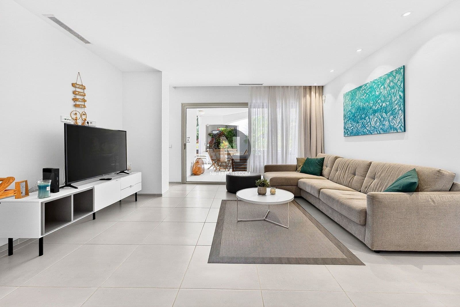 2 bedroom Flat for sale in Palm-Mar with pool garage - € 599,000 (Ref: 9572272)