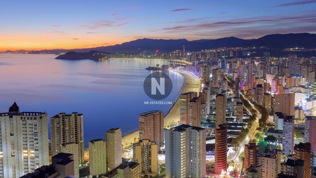 2 makuuhuone Asunto myytävänä paikassa Rincón Bajo, Benidorm mukana uima-altaan - 890 000 € (Ref: 9675921)