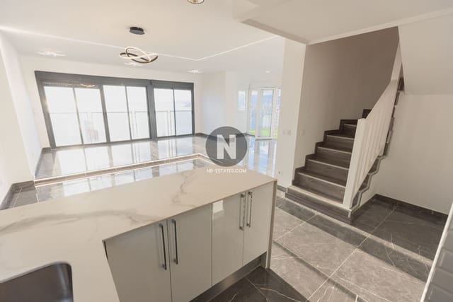 2 makuuhuone Asunto myytävänä paikassa Rincón Bajo, Benidorm mukana uima-altaan - 890 000 € (Ref: 9675921)