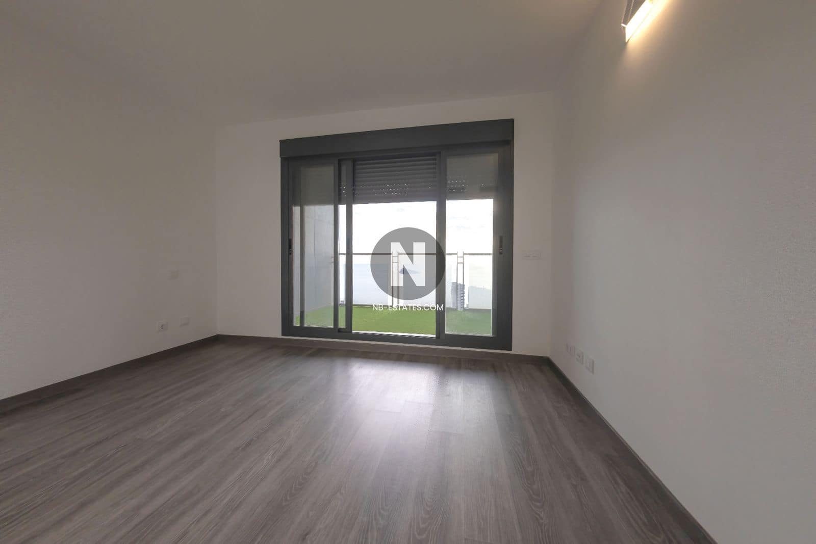 2 soveværelse Lejlighed til salg i Benidorm med swimmingpool - € 890.000 (Ref: 9675921)