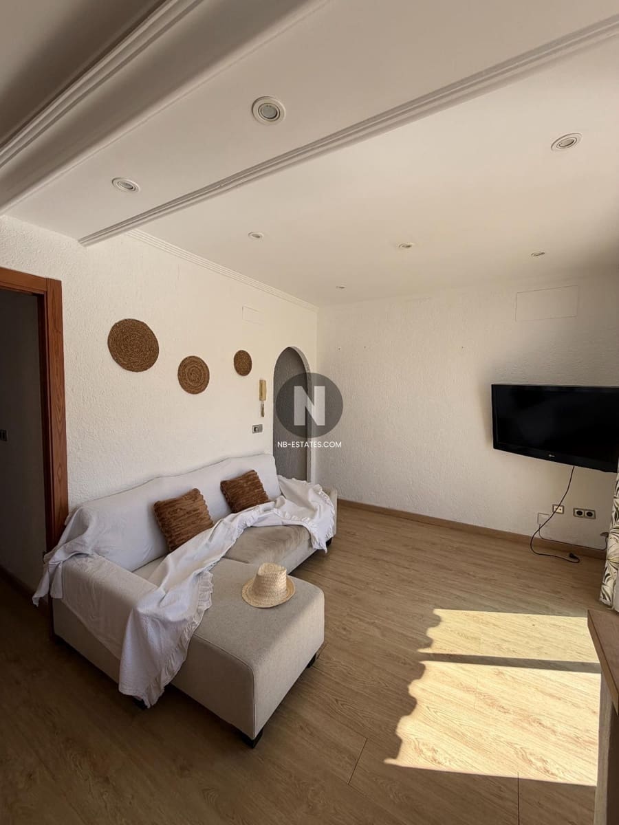 2 bedroom Flat for sale in Moraira - € 185,000 (Ref: 9687576)