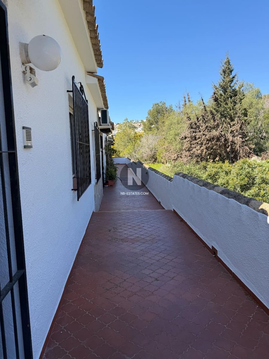 2 bedroom Flat for sale in Moraira - € 185,000 (Ref: 9687576)