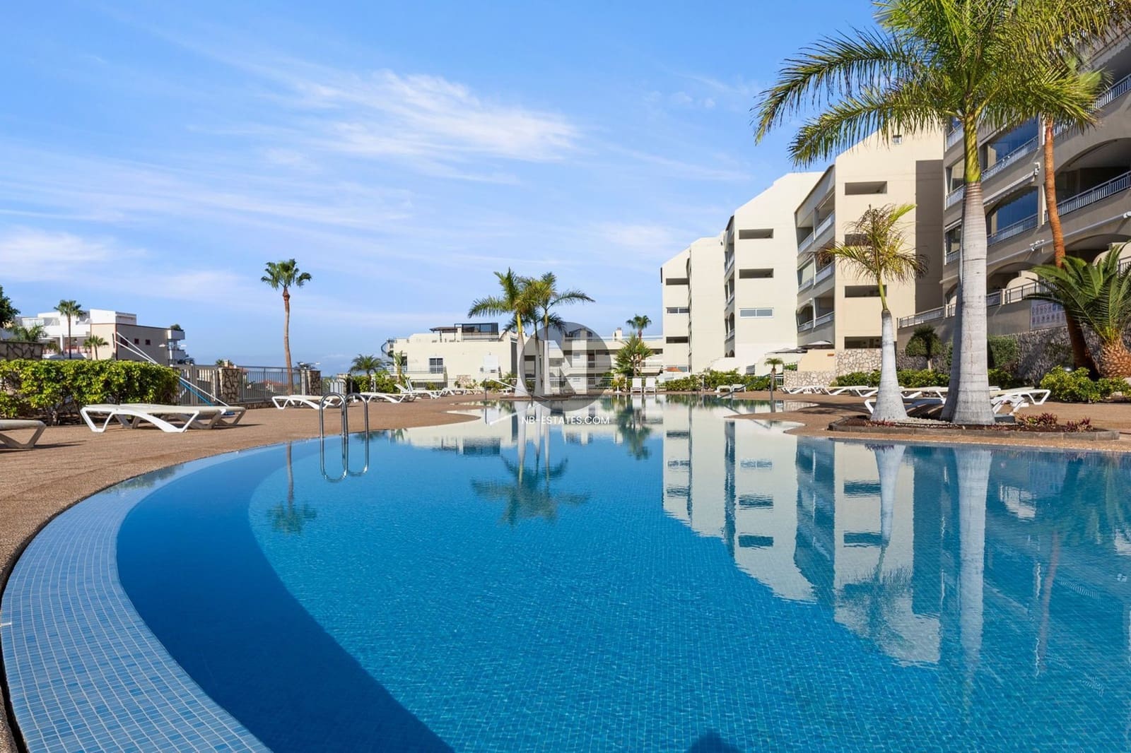 1 bedroom Penthouse for sale in Arona with pool garage - € 395,000 (Ref: 9697802)