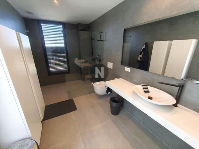 3 sypialnia Willa na sprzedaż w El Montgó, Dénia z basenem - 1 195 000 € (Ref: 9709212)