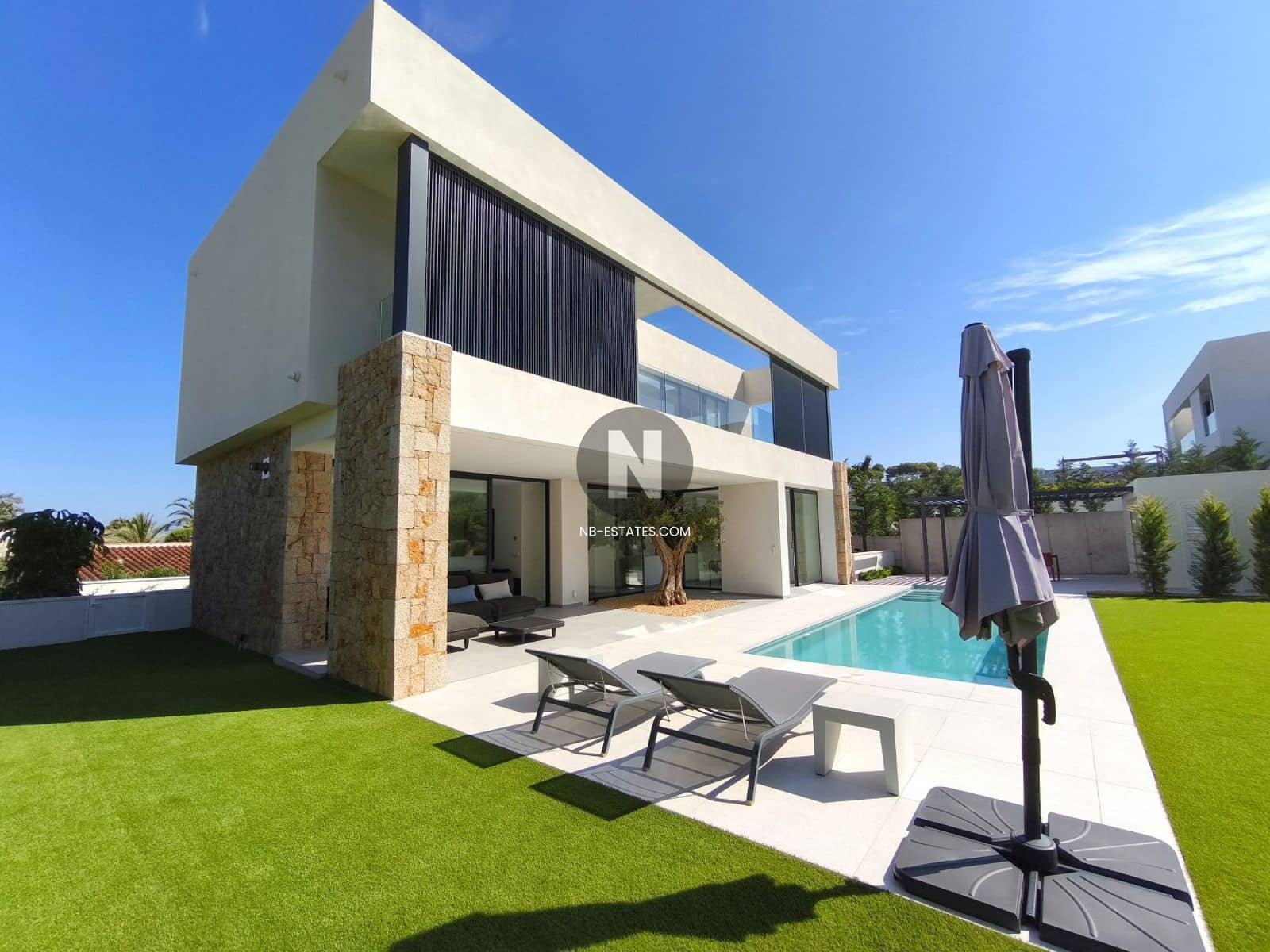 3 sypialnia Willa na sprzedaż w Denia z basenem - 1 195 000 € (Ref: 9709212)