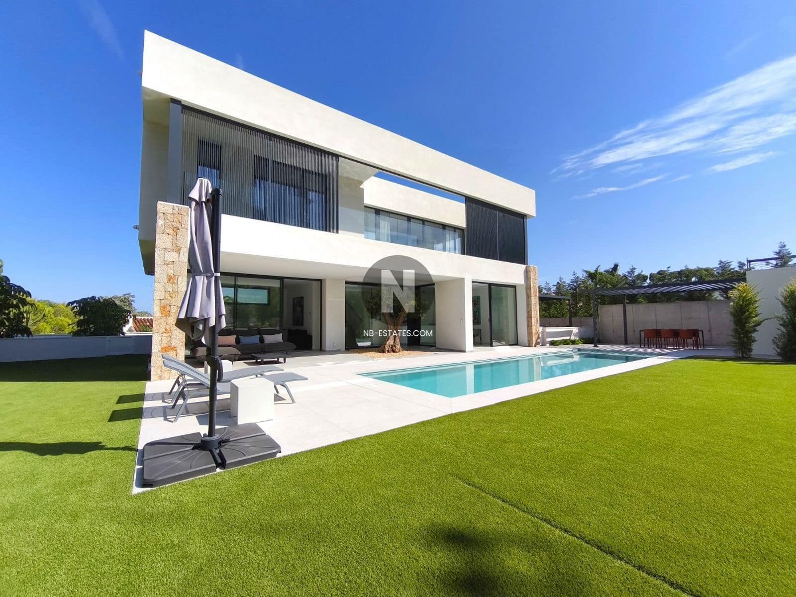 3 sypialnia Willa na sprzedaż w Denia z basenem - 1 195 000 € (Ref: 9709212)