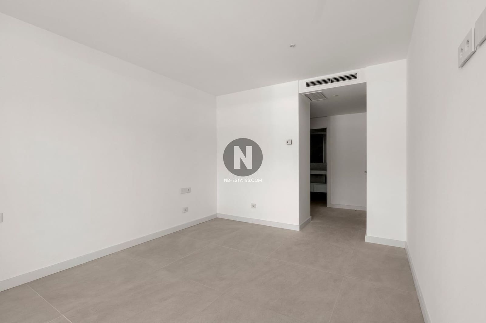 2 bedroom Penthouse for sale in Playa San Juan with pool garage - € 1,280,000 (Ref: 9716702)