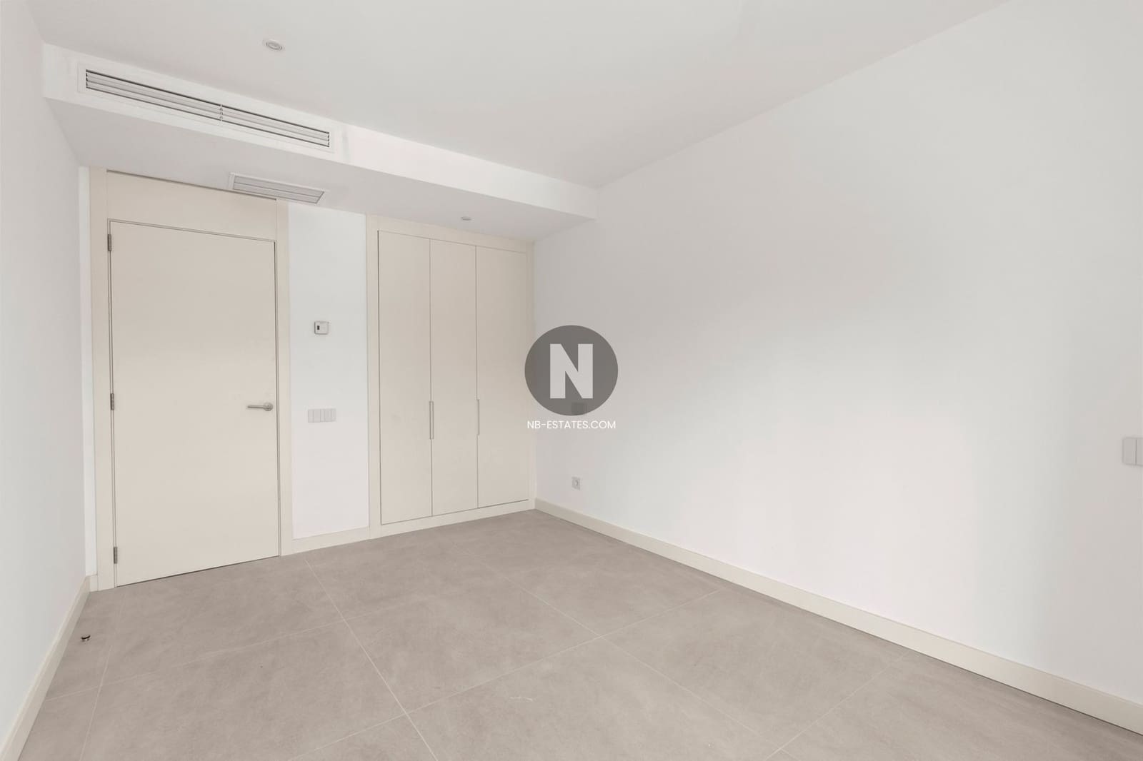 2 bedroom Penthouse for sale in Playa San Juan with pool garage - € 1,280,000 (Ref: 9716702)