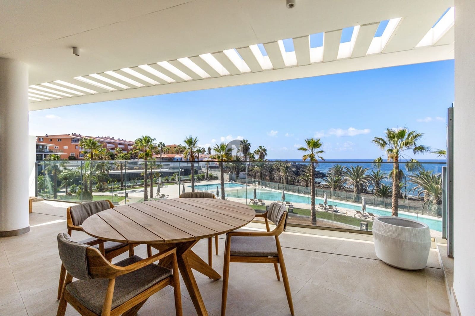 2 bedroom Penthouse for sale in Playa San Juan with pool garage - € 1,280,000 (Ref: 9716702)