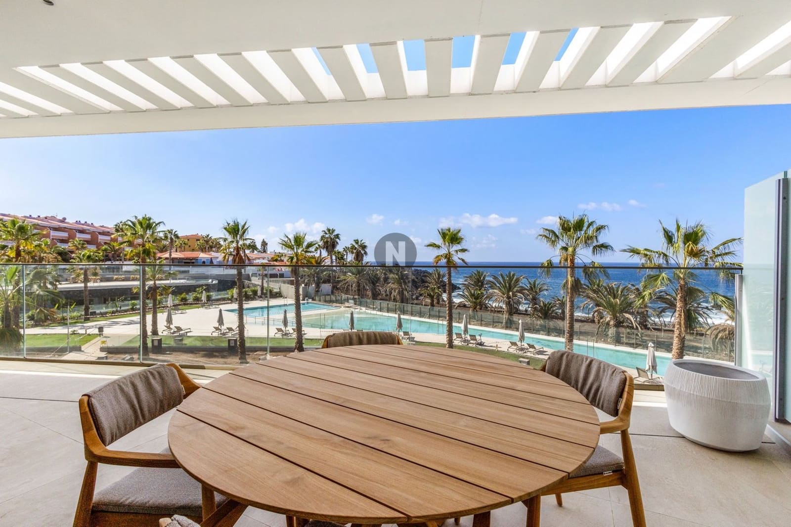 2 bedroom Penthouse for sale in Playa San Juan with pool garage - € 1,280,000 (Ref: 9716702)