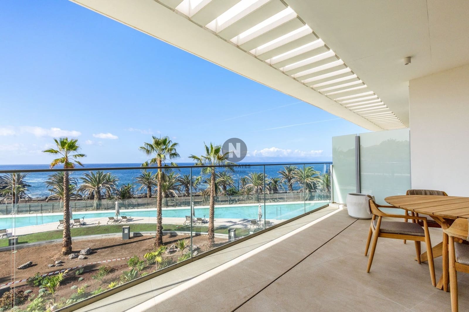 2 bedroom Penthouse for sale in Playa San Juan with pool garage - € 1,280,000 (Ref: 9716702)