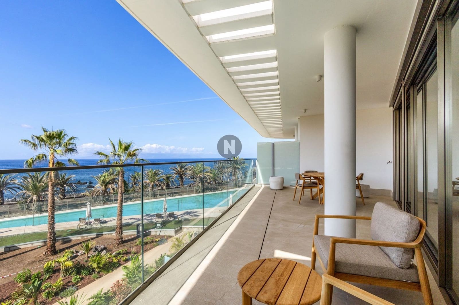 2 bedroom Penthouse for sale in Playa San Juan with pool garage - € 1,280,000 (Ref: 9716702)